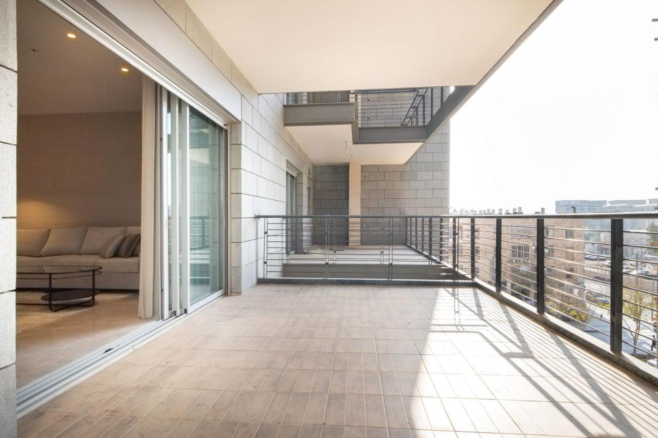 Shalem Stunning Apartment-Hosted By Sweetstay Иерусалим Экстерьер фото